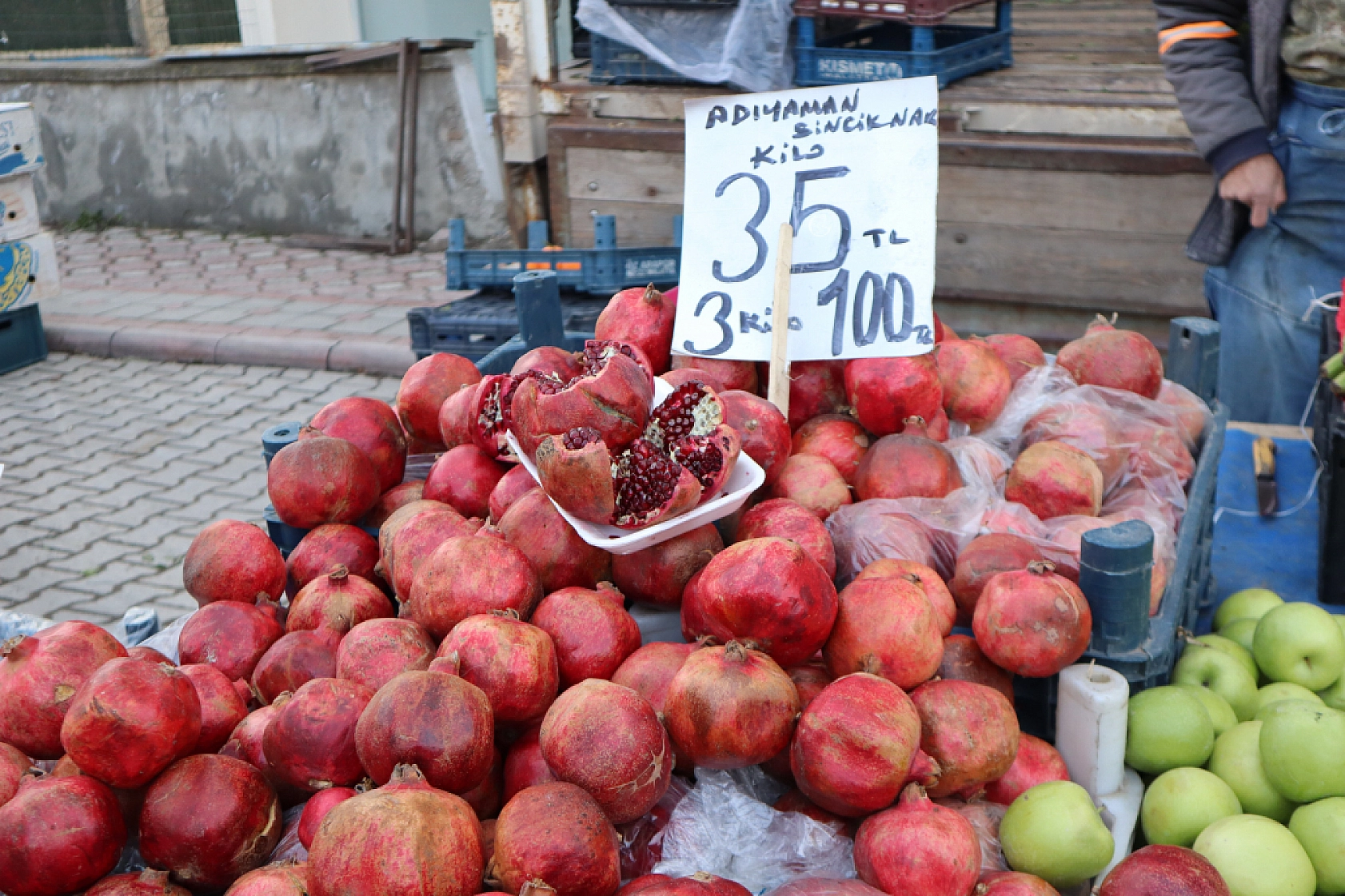 Market Fiyatları Yükseldi! Vatandaş Semt Pazarlarına Akın Etti! İşte güncel Meyve Sebze Fiyatları...