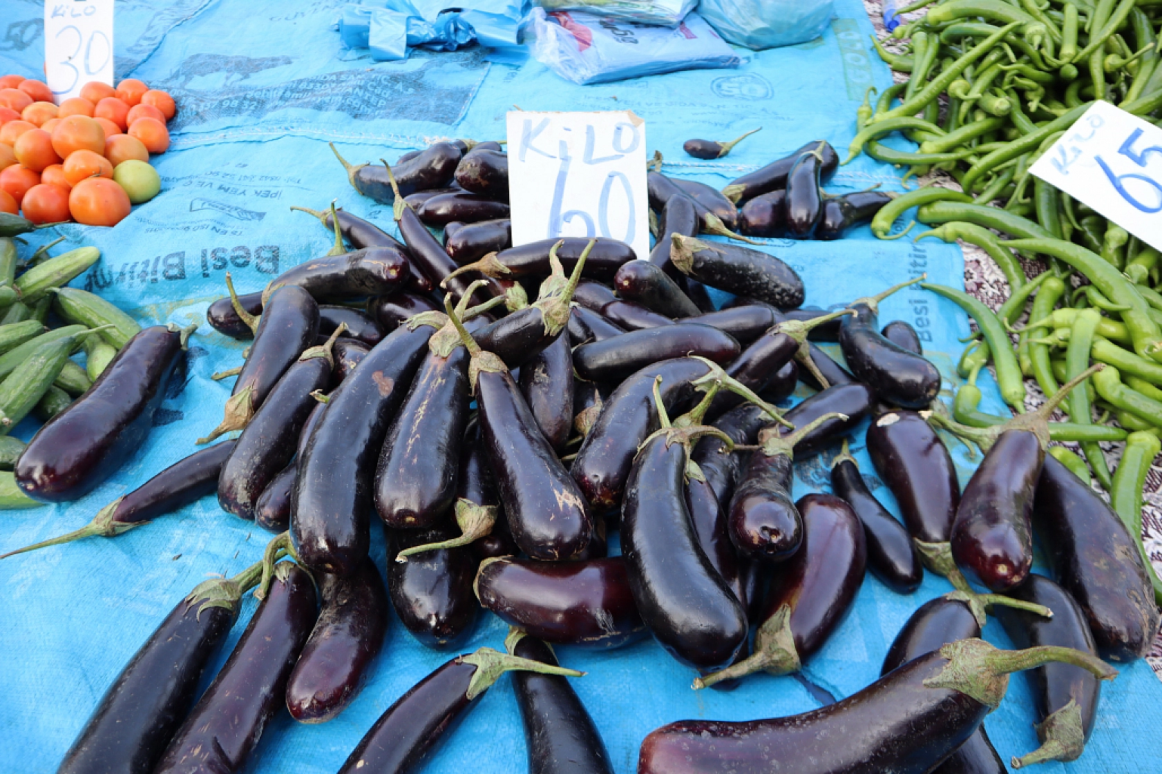 Market Fiyatları Yükseldi! Vatandaş Semt Pazarlarına Akın Etti! İşte güncel Meyve Sebze Fiyatları...