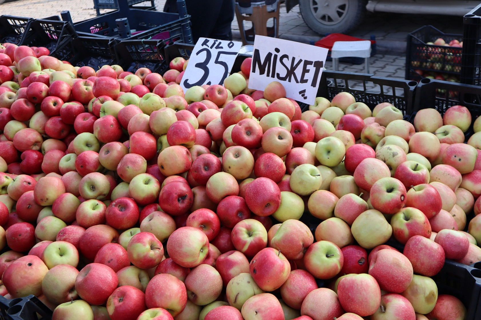 Market Fiyatları Yükseldi! Vatandaş Semt Pazarlarına Akın Etti! İşte güncel Meyve Sebze Fiyatları...
