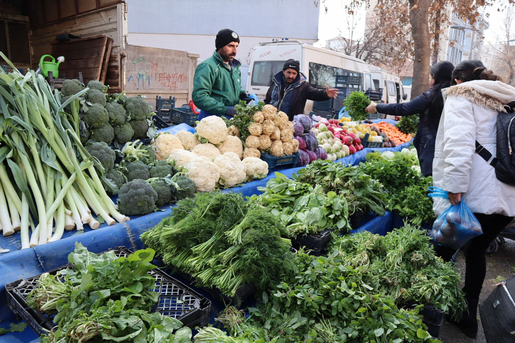 Market Fiyatları Yükseldi! Vatandaş Semt Pazarlarına Akın Etti! İşte güncel Meyve Sebze Fiyatları...