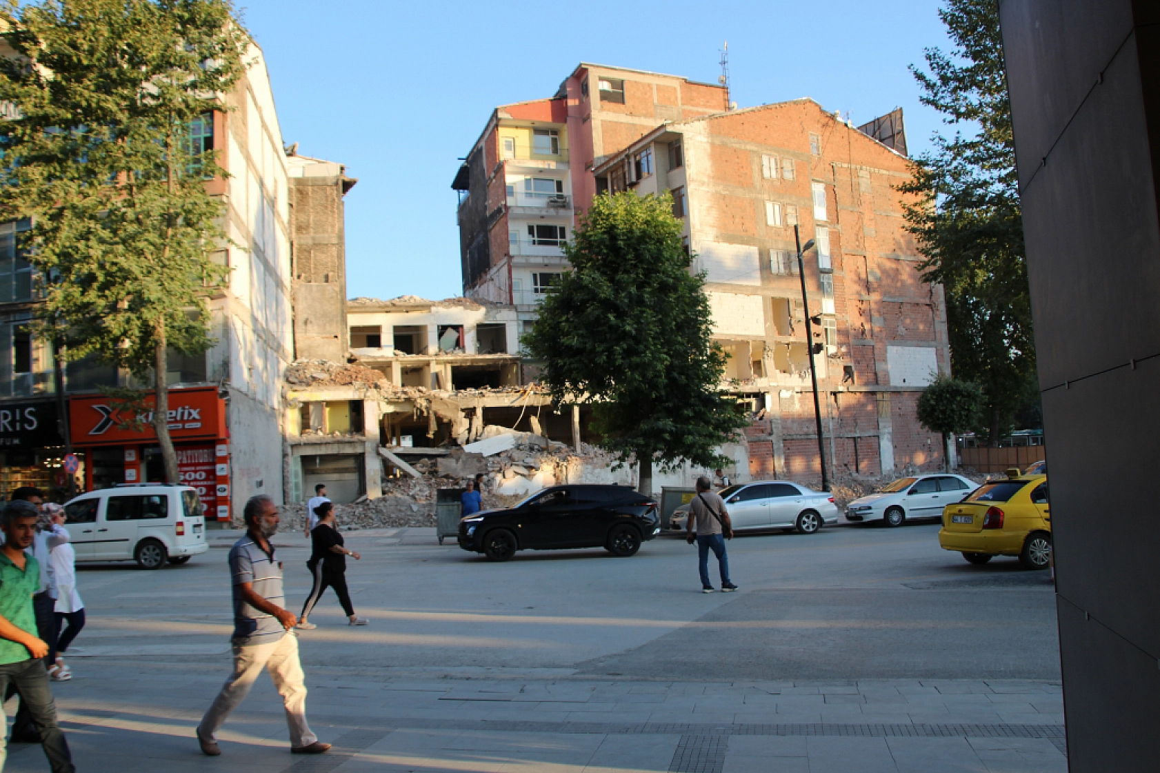 TÜİK Verileri Açıklandı: Uzun Ömrün Sırrı Bu İki İlde Gizli! Malatya Mı Elazığ Mı Önde?