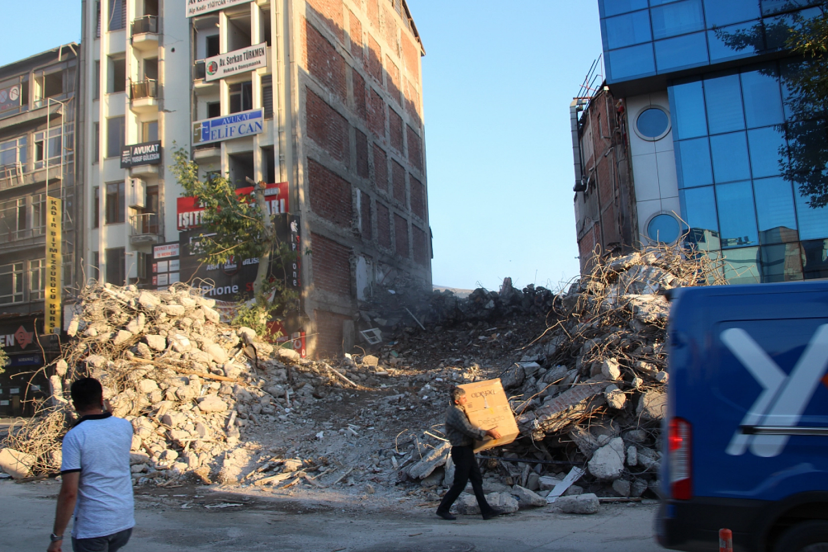 Vali Seddar Yavuz Kışla Caddesi İçin Talimat Verdi! Sayılı Günler Kaldı...