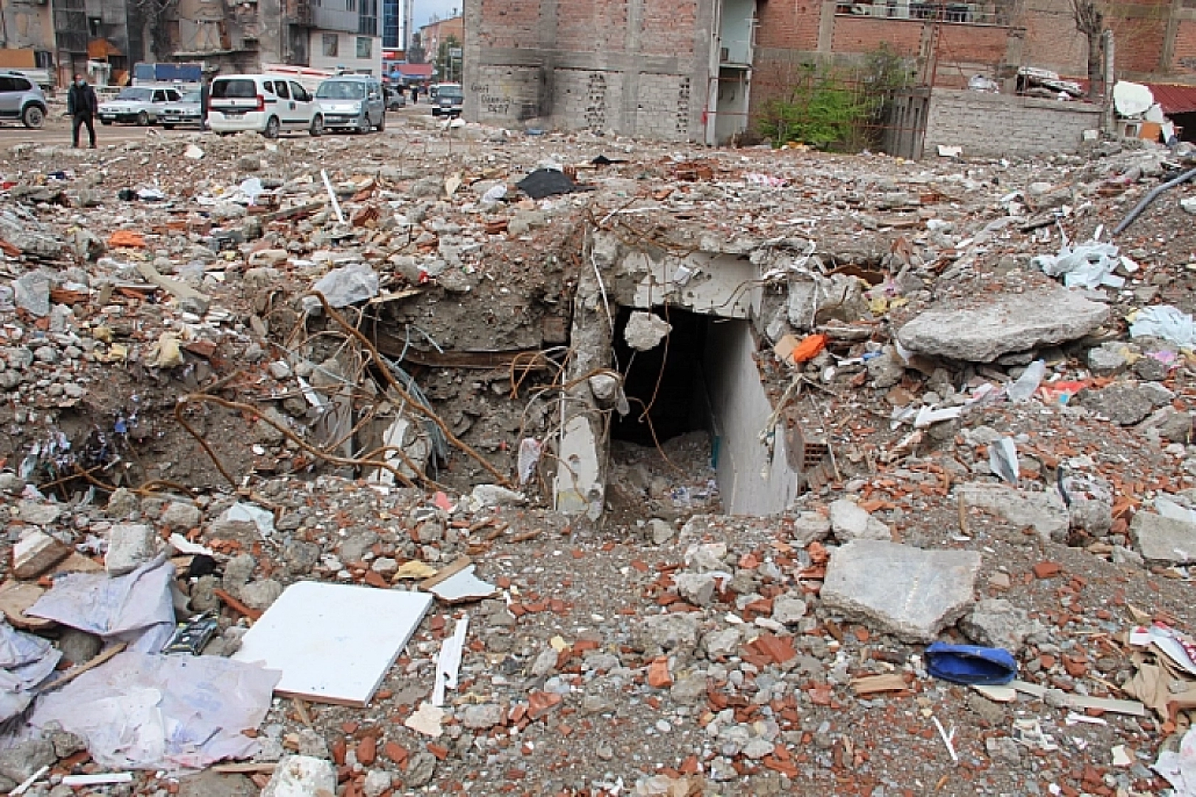 Malatya'da Yerinde Dönüşüm İlerlemiyor: Vatandaş Artık Müteahhitlere Güvenmiyor!