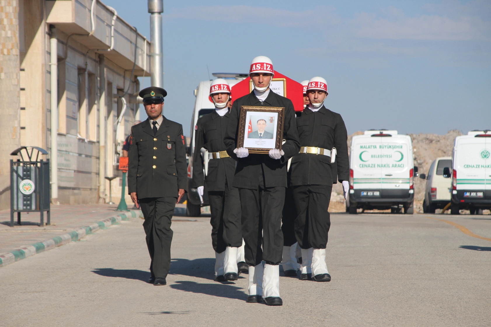 Şehit Uzman Çavuş Malatya'da Dualarla Uğurlandı