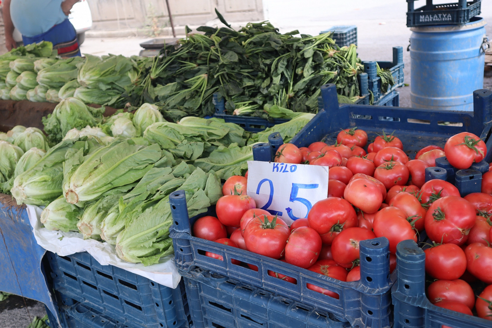 Markette Fiyatı Yüksek Bulan Vatandaşlar Çareyi Pazarda Buldu! Peki Fiyatlar nasıl? İşte Güncel Fiyatlar!