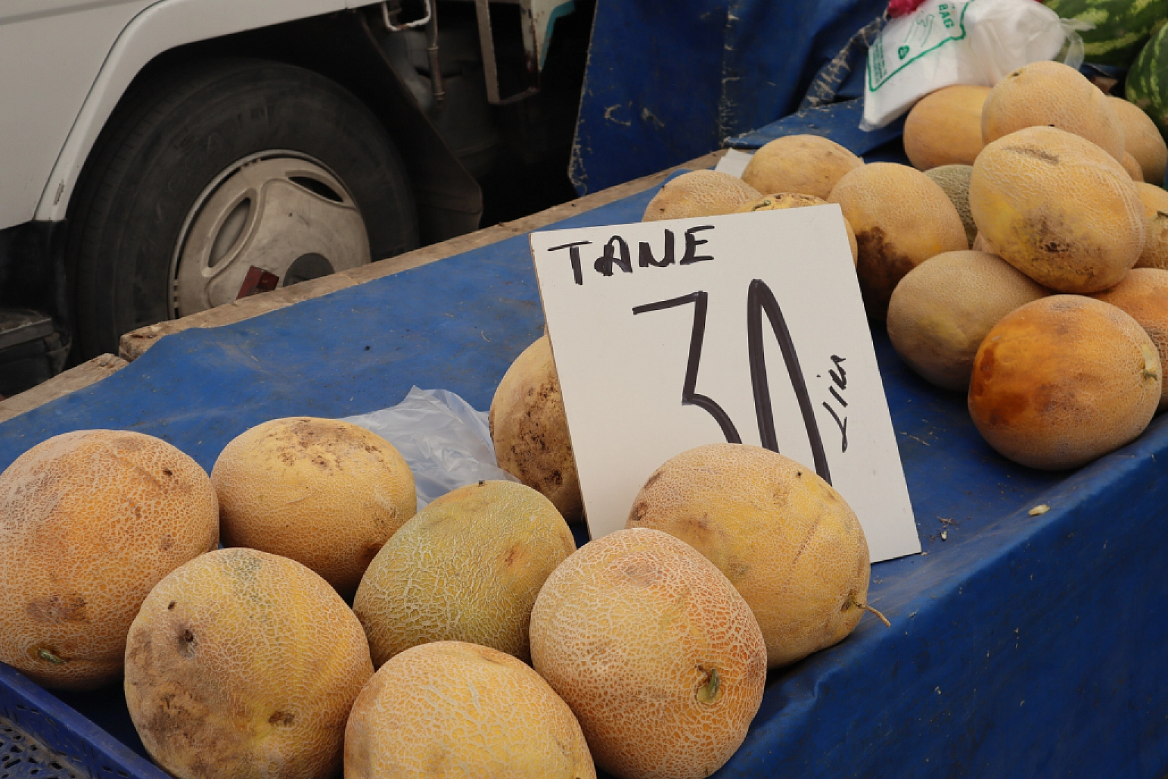 Markette Fiyatı Yüksek Bulan Vatandaşlar Çareyi Pazarda Buldu! Peki Fiyatlar nasıl? İşte Güncel Fiyatlar!