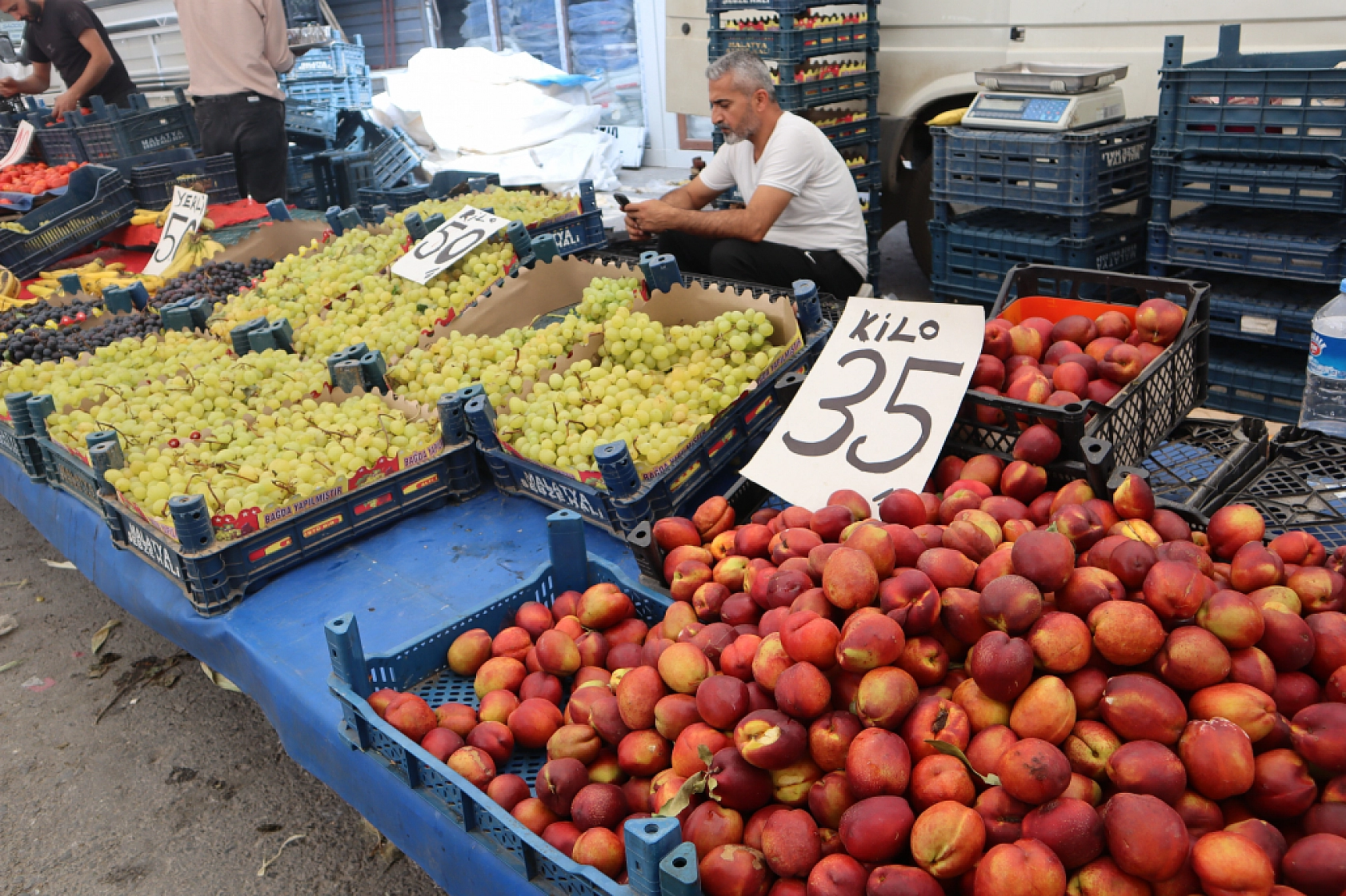 Markette Fiyatı Yüksek Bulan Vatandaşlar Çareyi Pazarda Buldu! Peki Fiyatlar nasıl? İşte Güncel Fiyatlar!