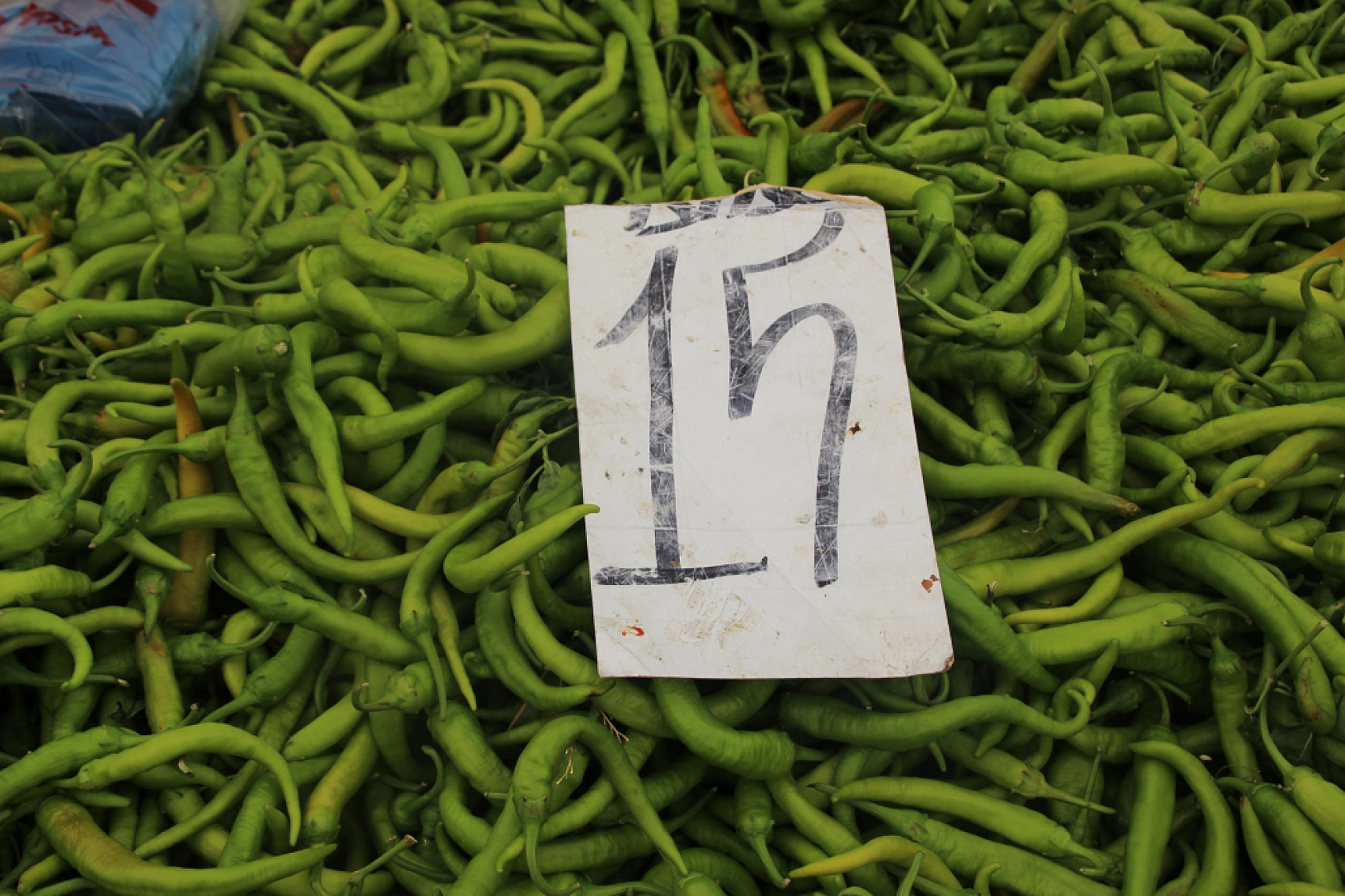 Malatya Pazarı Dolu: Sebze Fiyatları Düşerken Meyvede Vatandaşa Soğuk Duş