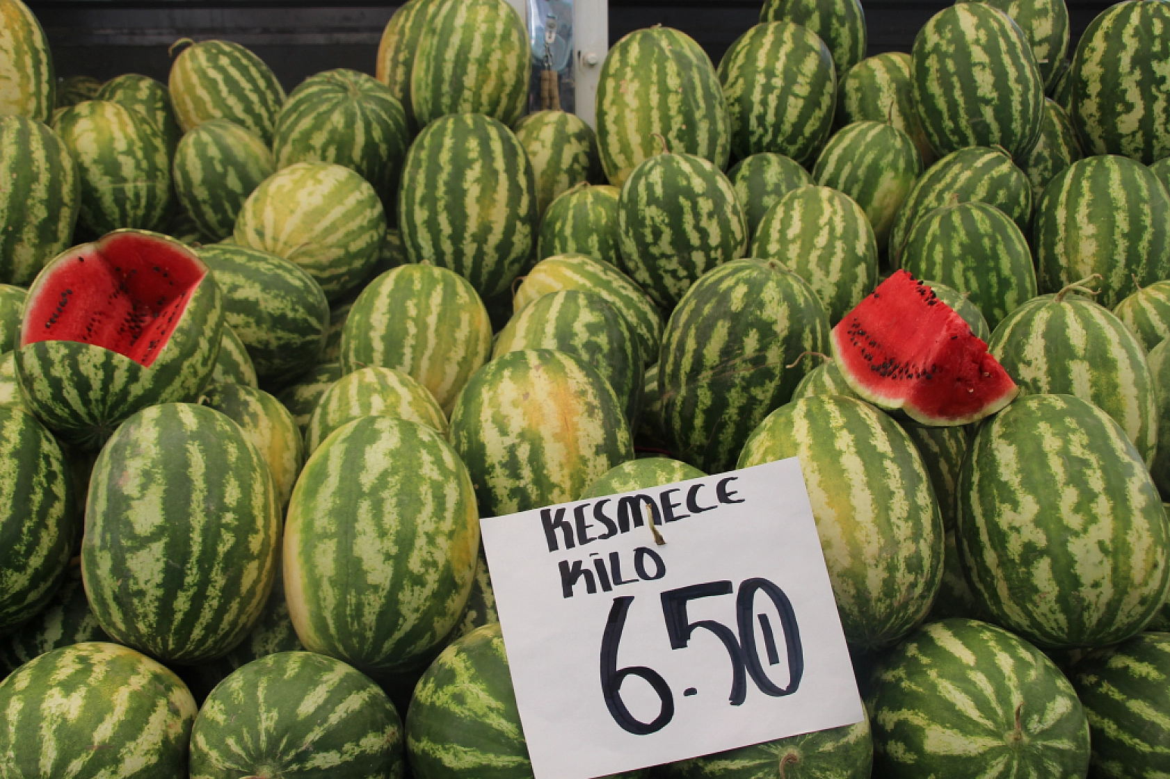 Malatya Pazarı Dolu: Sebze Fiyatları Düşerken Meyvede Vatandaşa Soğuk Duş