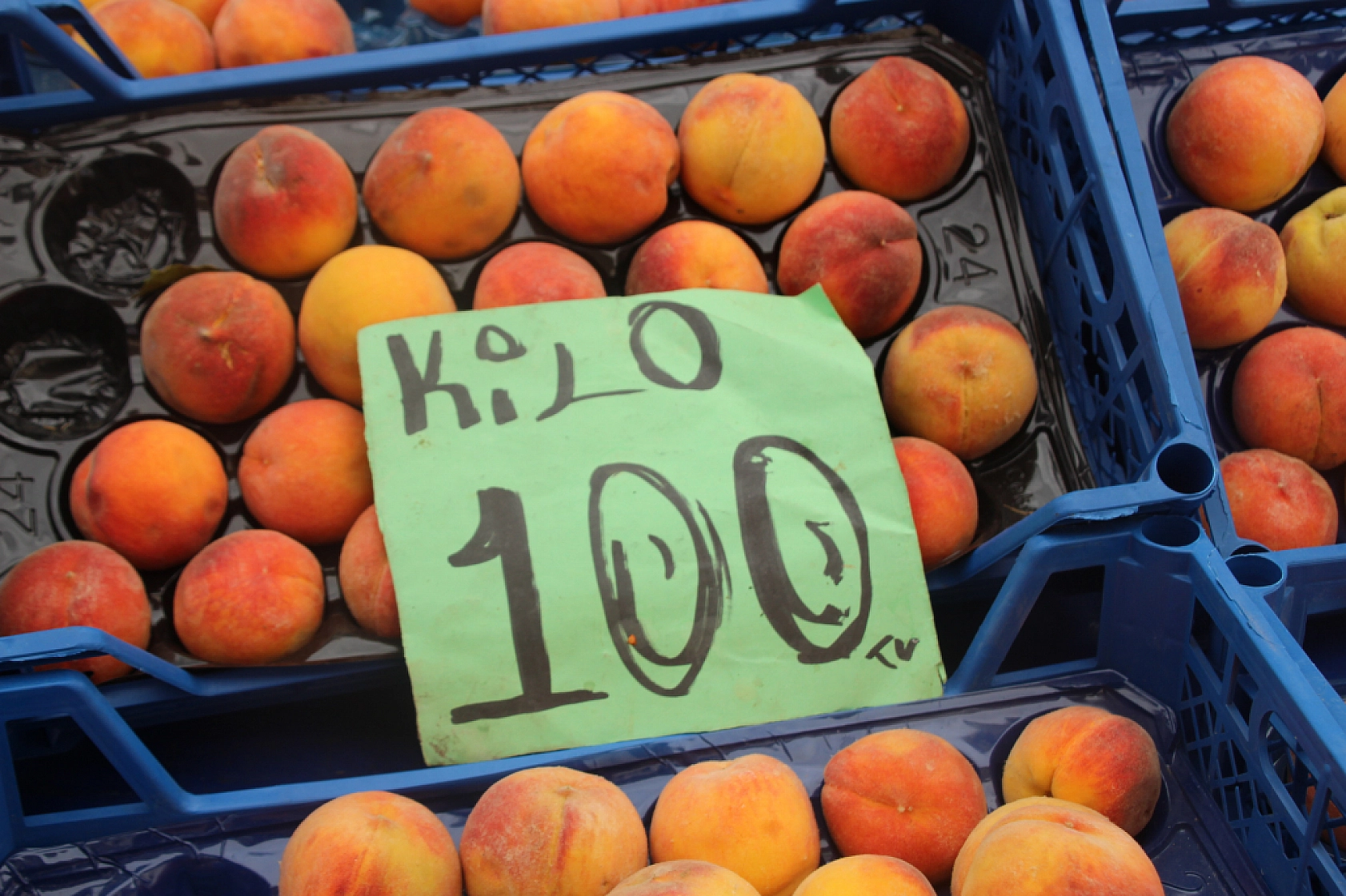 Malatya Pazarı Dolu: Sebze Fiyatları Düşerken Meyvede Vatandaşa Soğuk Duş