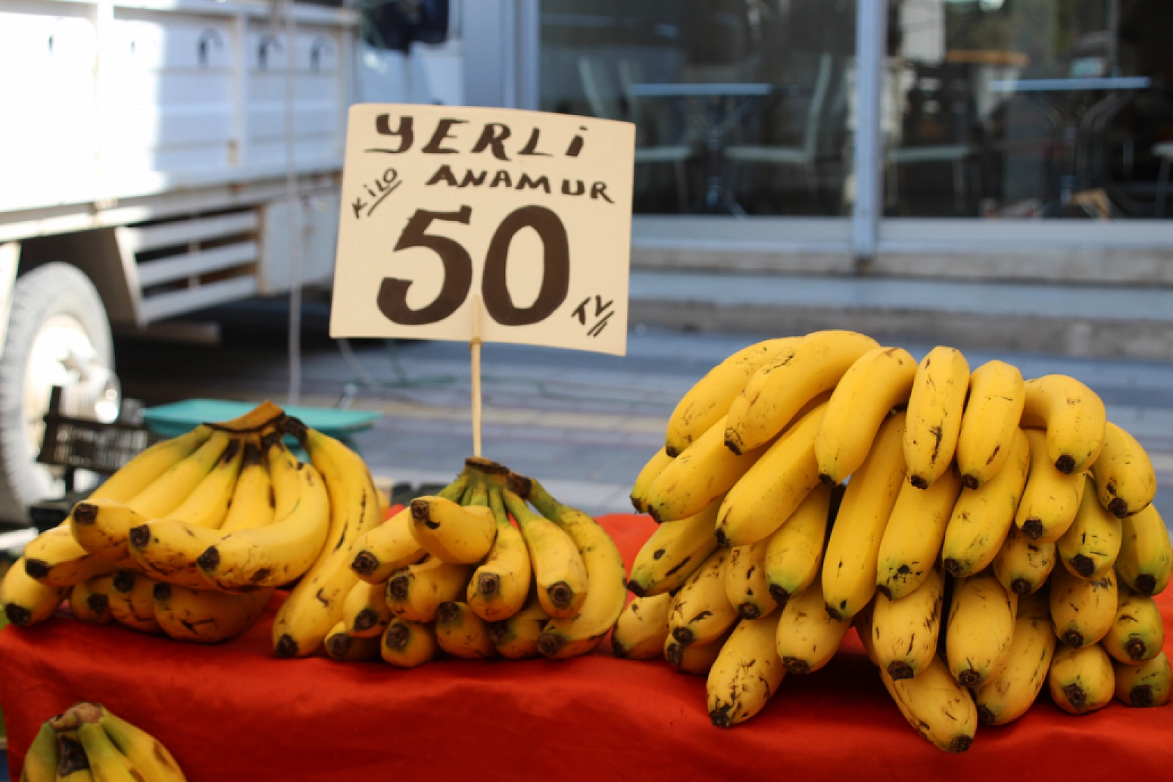 Malatyalılar Semt Pazarlarına yöneliyor! Peki, Meyve ve Sebze Ne Kadar? Fiyatlar Düştü Mü? İşte Güncel Cuma Pazarı Fiyatları...