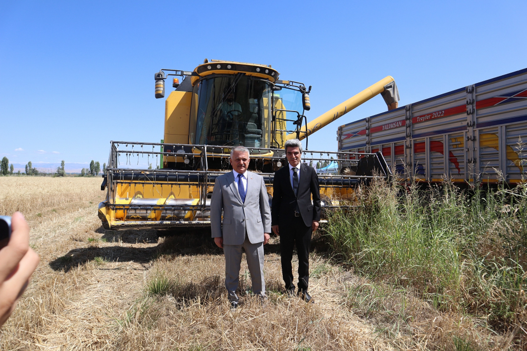 Öğrenciler ekti, tonlarca rekolte bekleniliyor!