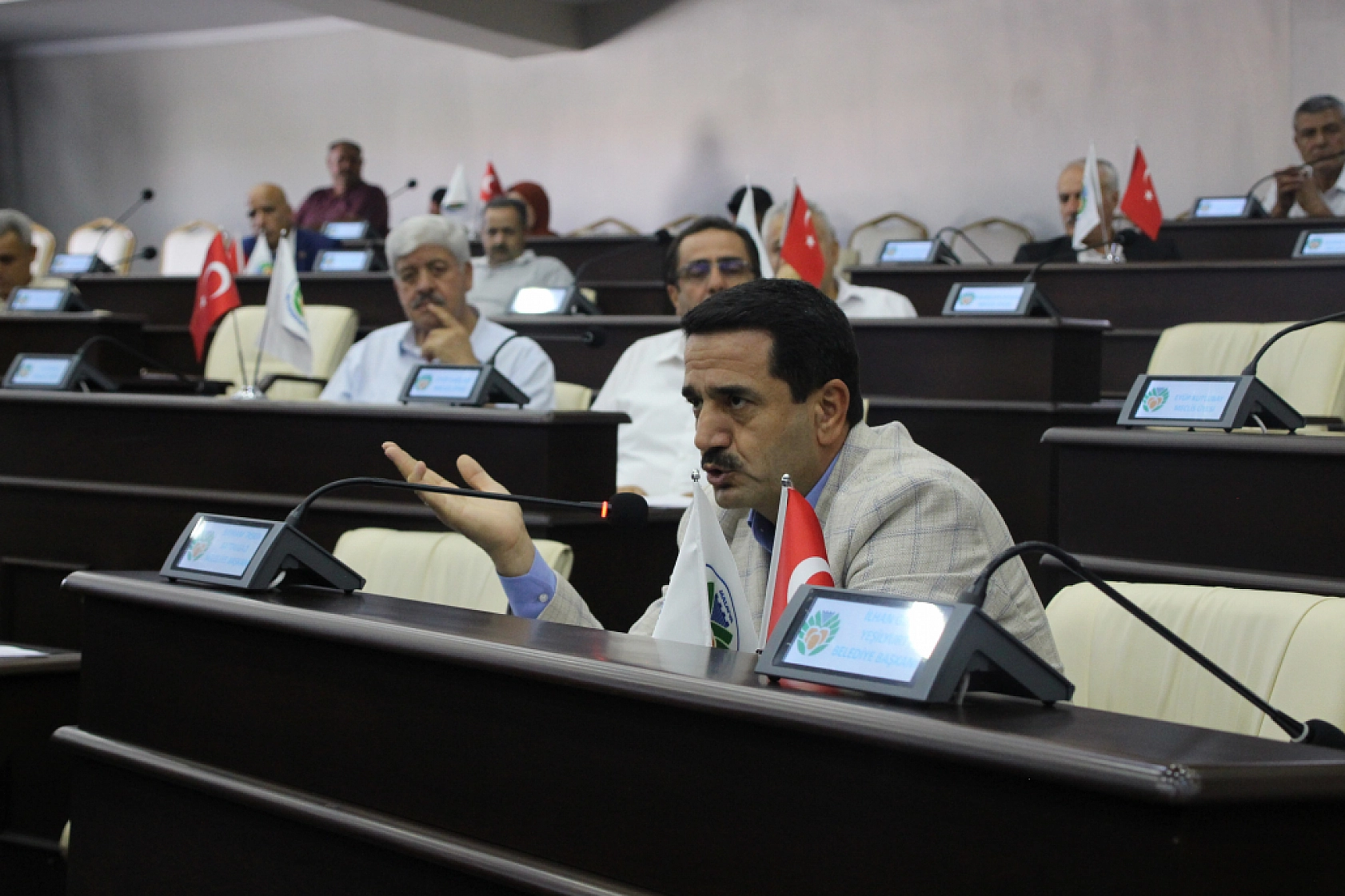 Büyükşehir Belediye Meclisi'nde Gergin Anlar! Adıyaman Örneği Kızdırdı!