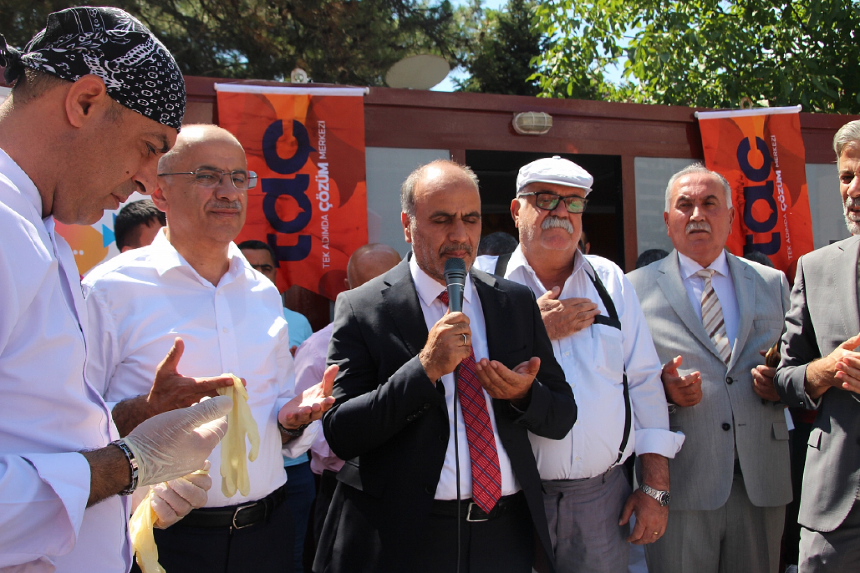 Malatya'da Geleneksel Aşure Dağıtım Programına Yoğun İlgi