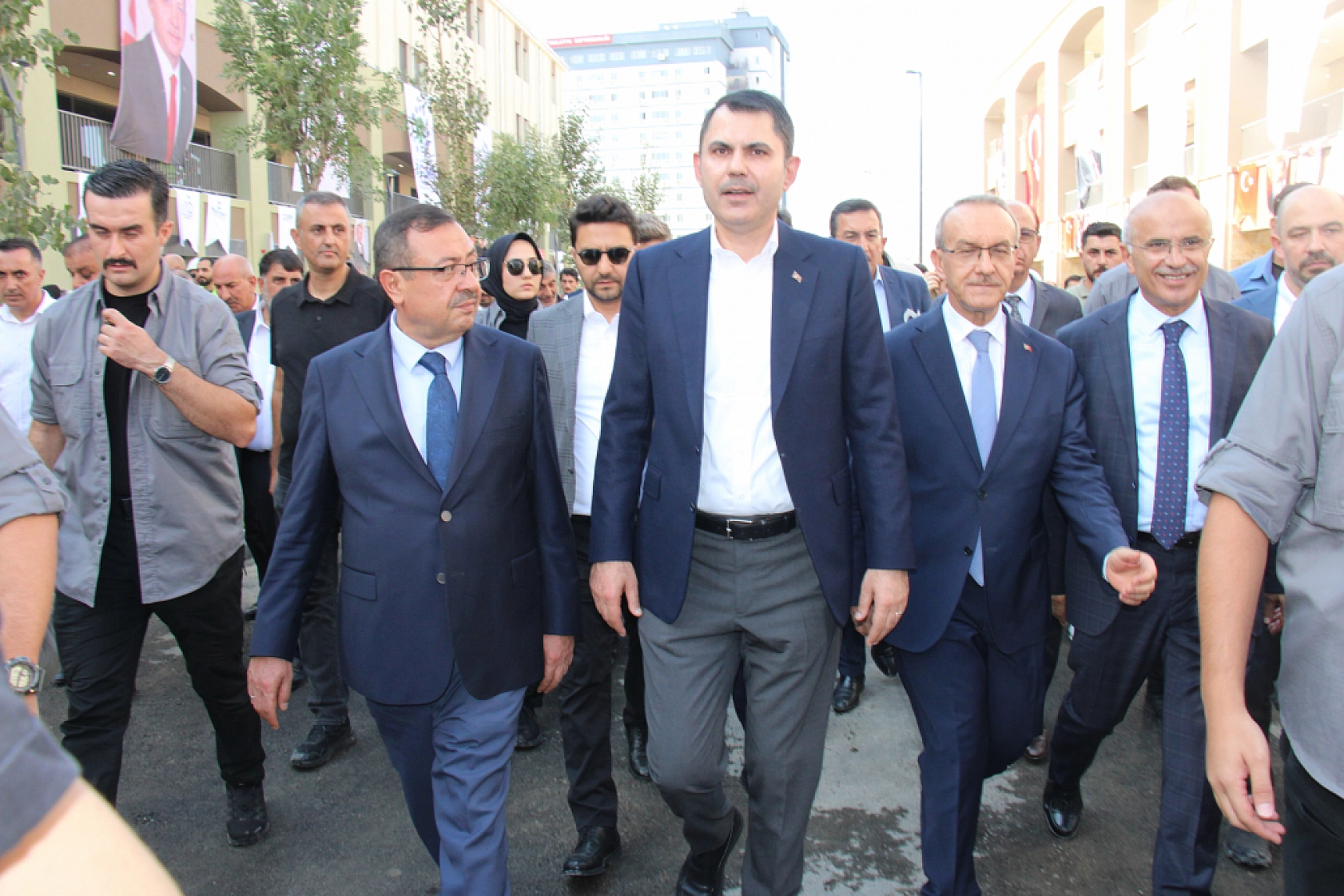 Bakan Kurum Malatya'dan Duyurdu: Konutların yüzde 70'i tamam