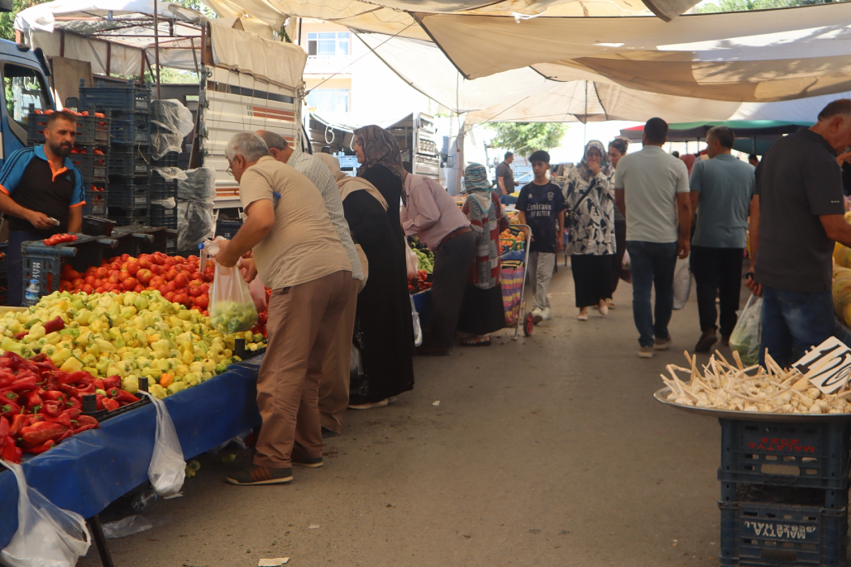 Malatya'da kurutmalık ve salçalık domates ile biber tezgahlarda yerini aldı! Peki fiyatları ne kadar?