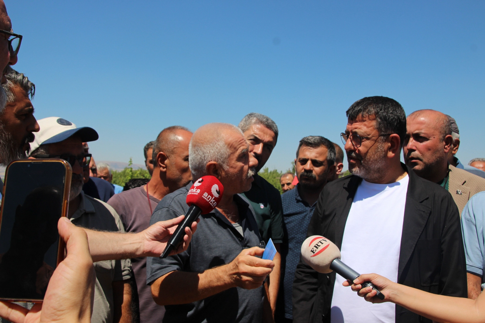 Üreticiler Parasını Ödediği Suyunu Alamadı: Sulama Suyu Kayısıya Değil Tütüne Gidiyor