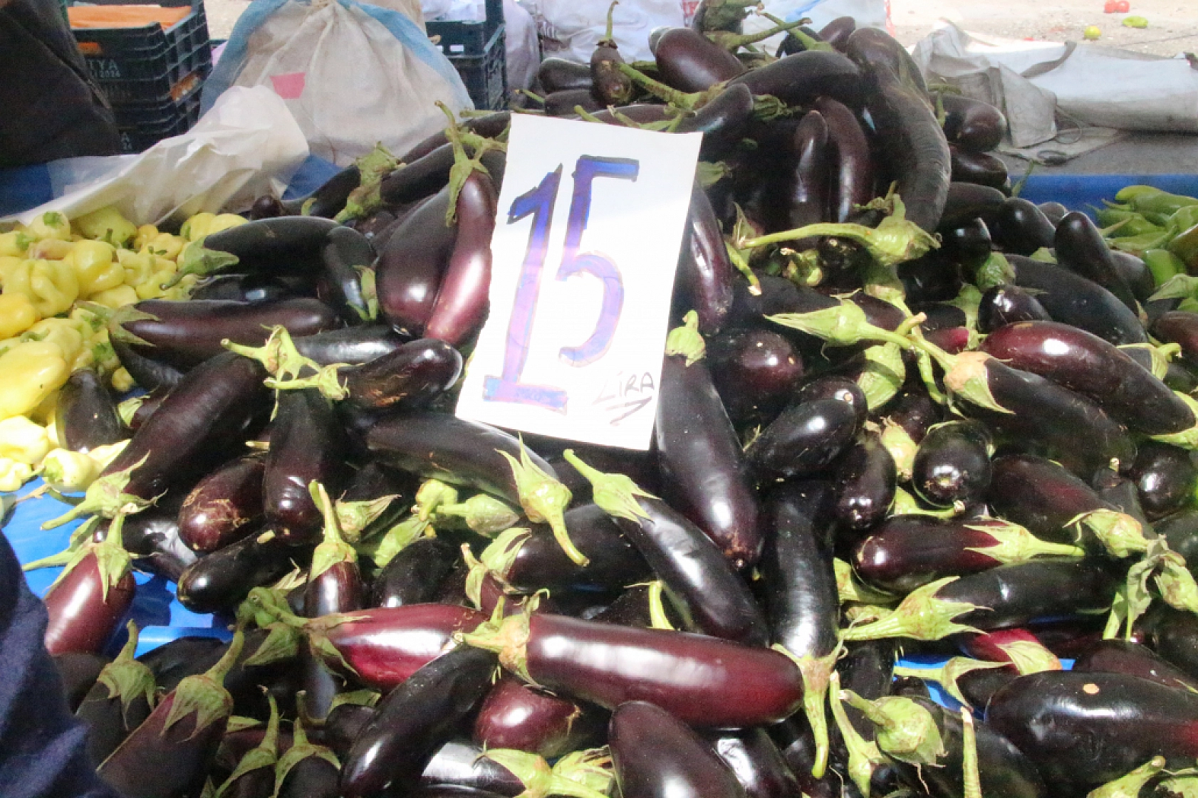 Marketlere Rağmen Malatyalılar Pazarı Tercih Ediyor! İşte Pazar Pazarın Güncel Fiyatları…