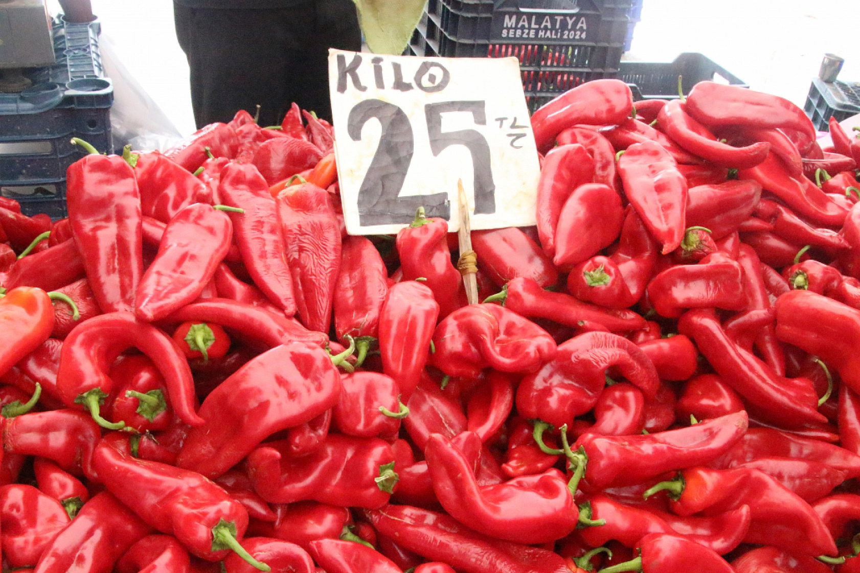 Marketlere Rağmen Malatyalılar Pazarı Tercih Ediyor! İşte Pazar Pazarın Güncel Fiyatları…