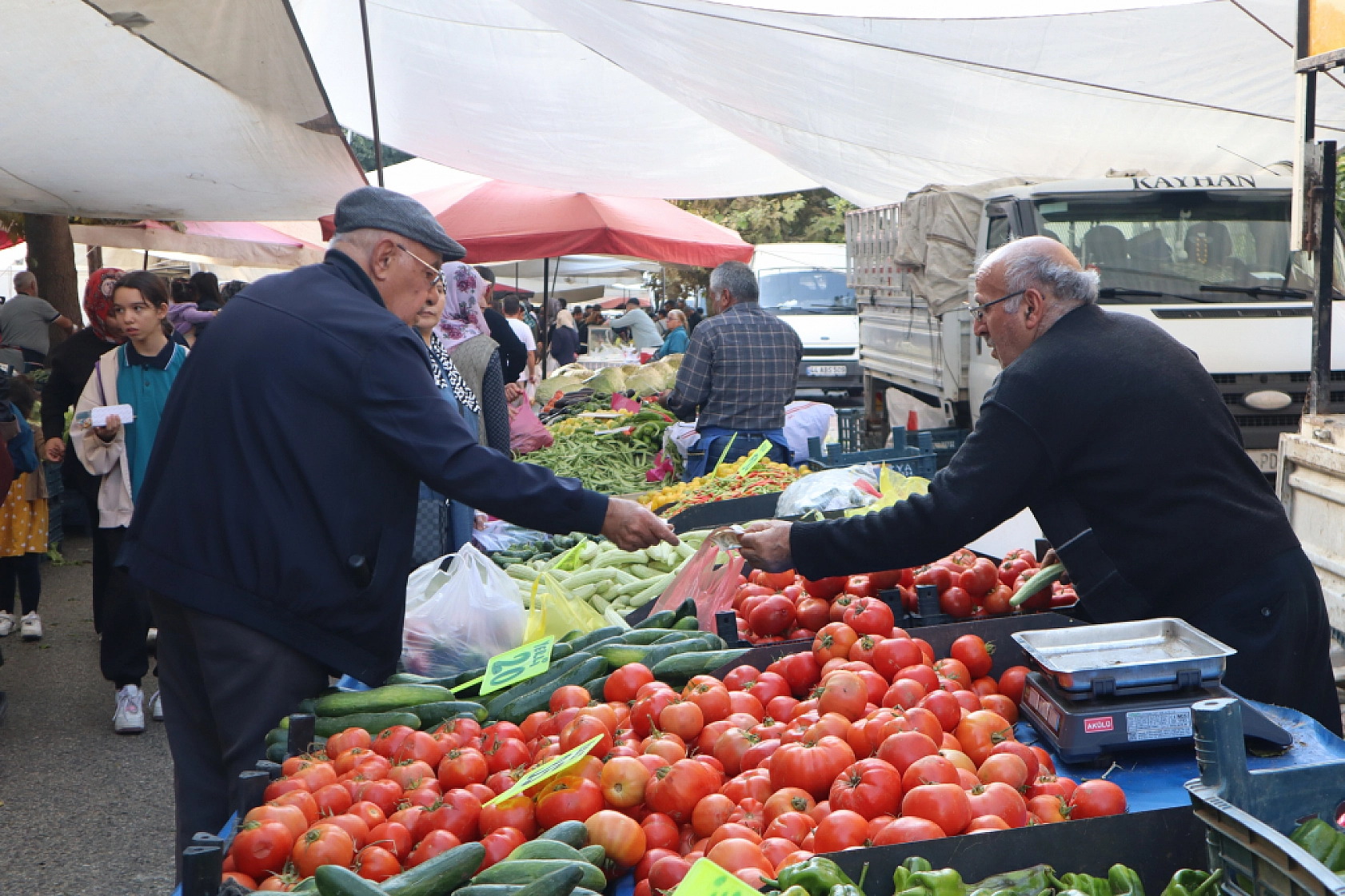 Malatya'da kış hazırlığı başladı: Peki pazarda fiyatlar nasıl?