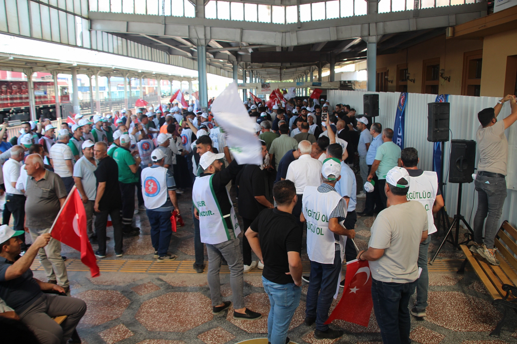 İşçinin, Yoksulun Dayanacak Gücü Yok! 