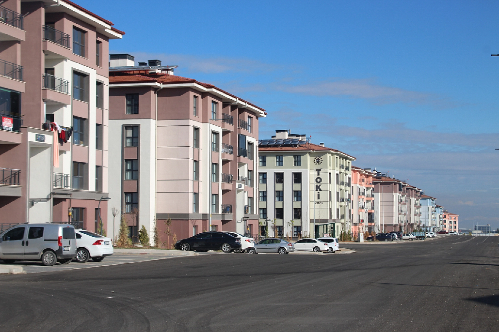 Vatandaş Merak Ediyor: TOKİ Konut Fiyatları Ne Kadar Olacak?