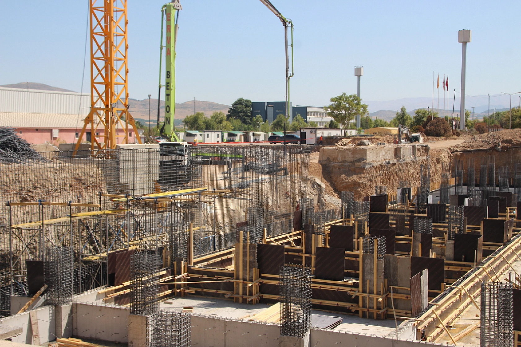 Mediko'nun temelleri atıldı! İnönü Üniversitesi destek bekliyor!
