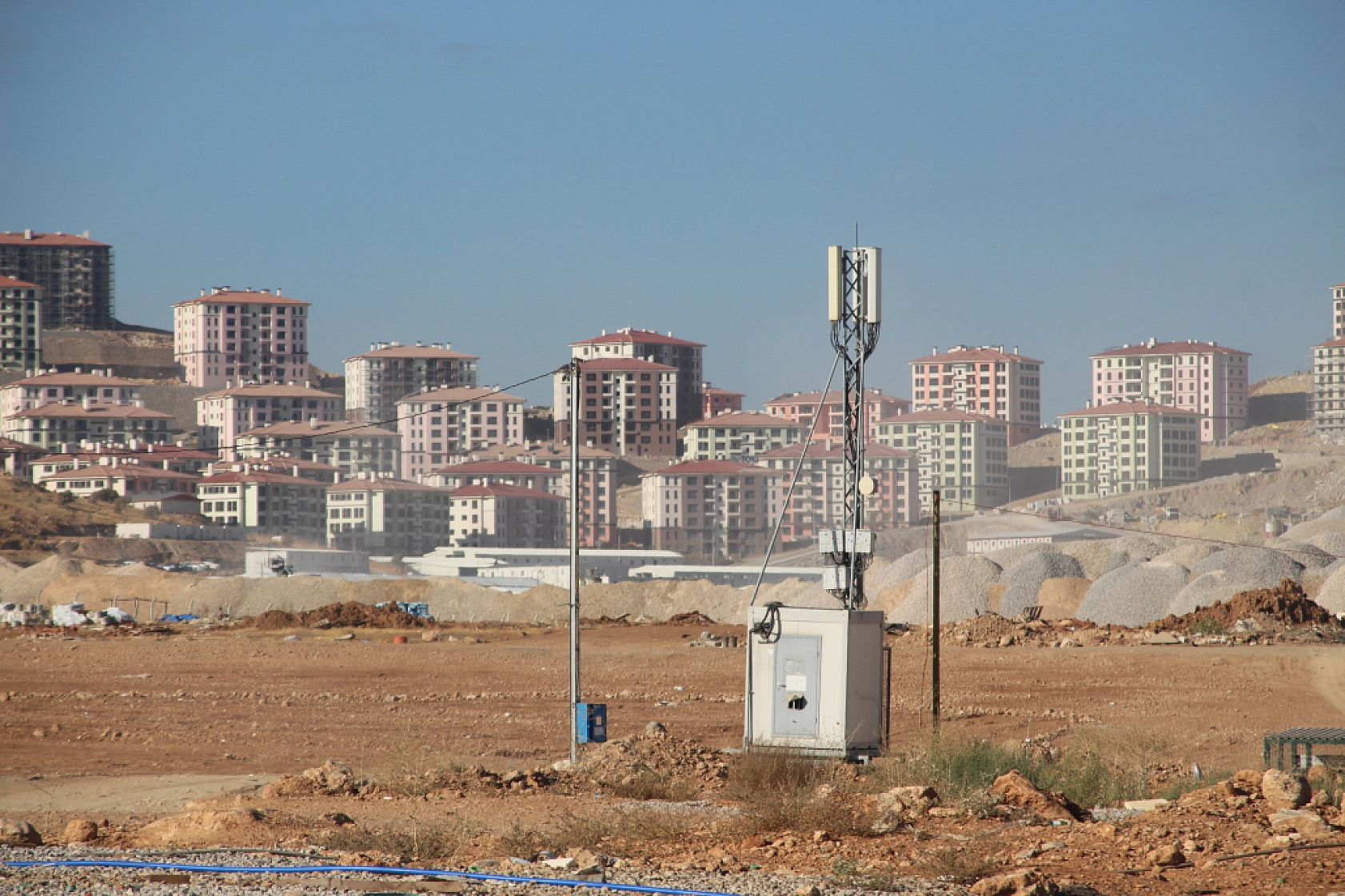 Malatya'da Bir Yer İnşa Edilirken, Bir Yer Tahrip Edildi: TOKİ Konutlarının Yapıldığı Mahallede Sorunlar Büyüyor!