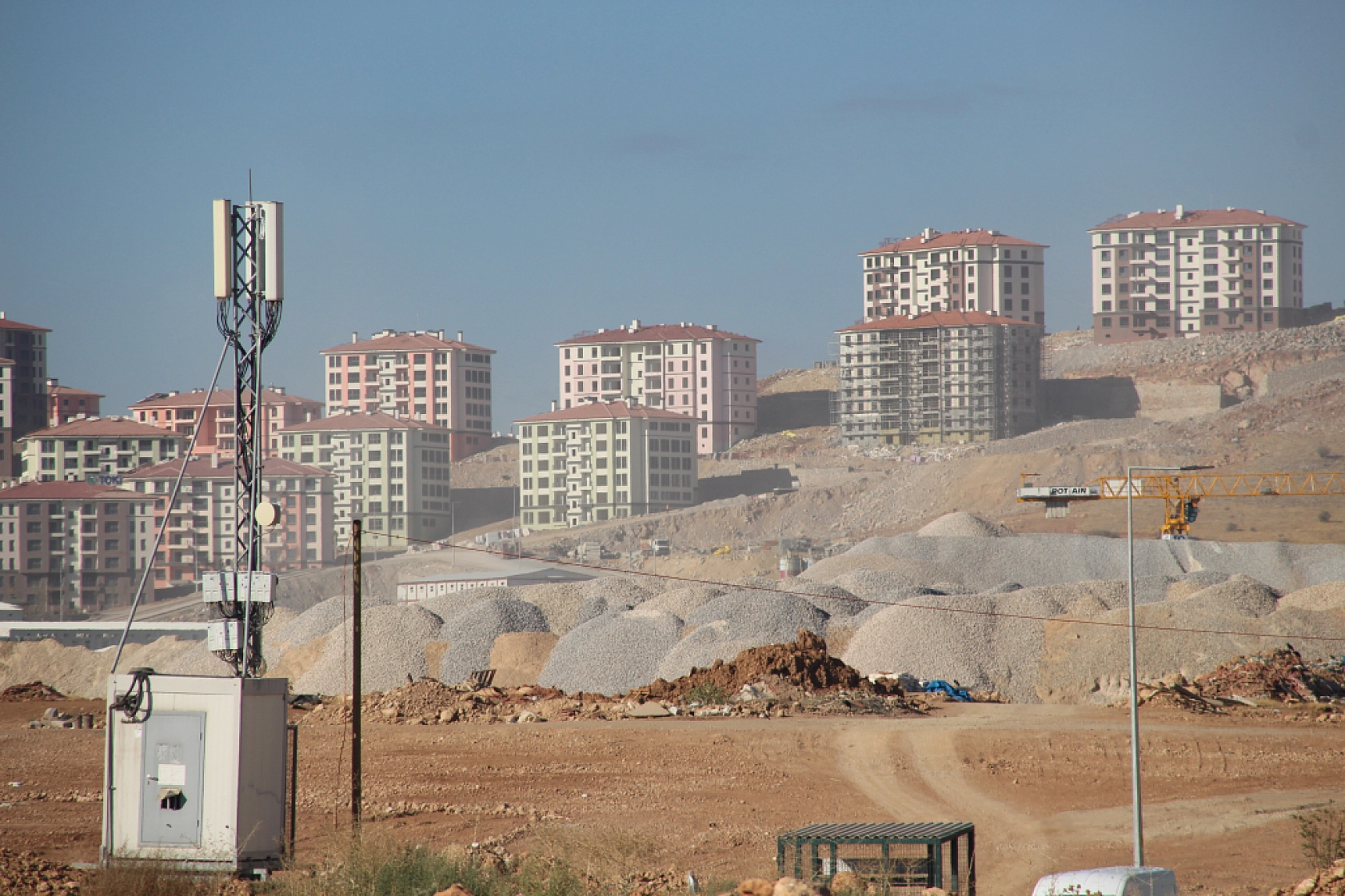 Malatya'da Bir Yer İnşa Edilirken, Bir Yer Tahrip Edildi: TOKİ Konutlarının Yapıldığı Mahallede Sorunlar Büyüyor!