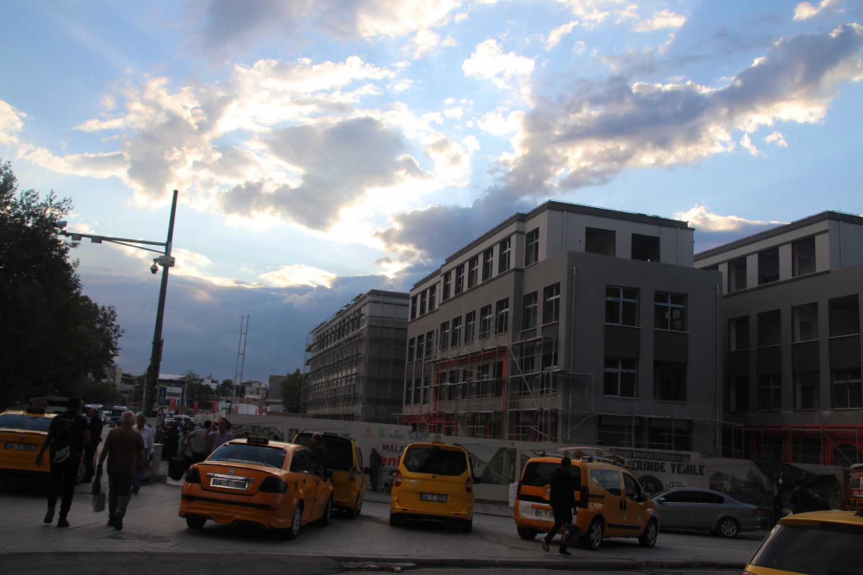 Bakan Açıkladı: Malatya Çarşısı Genişliyor!