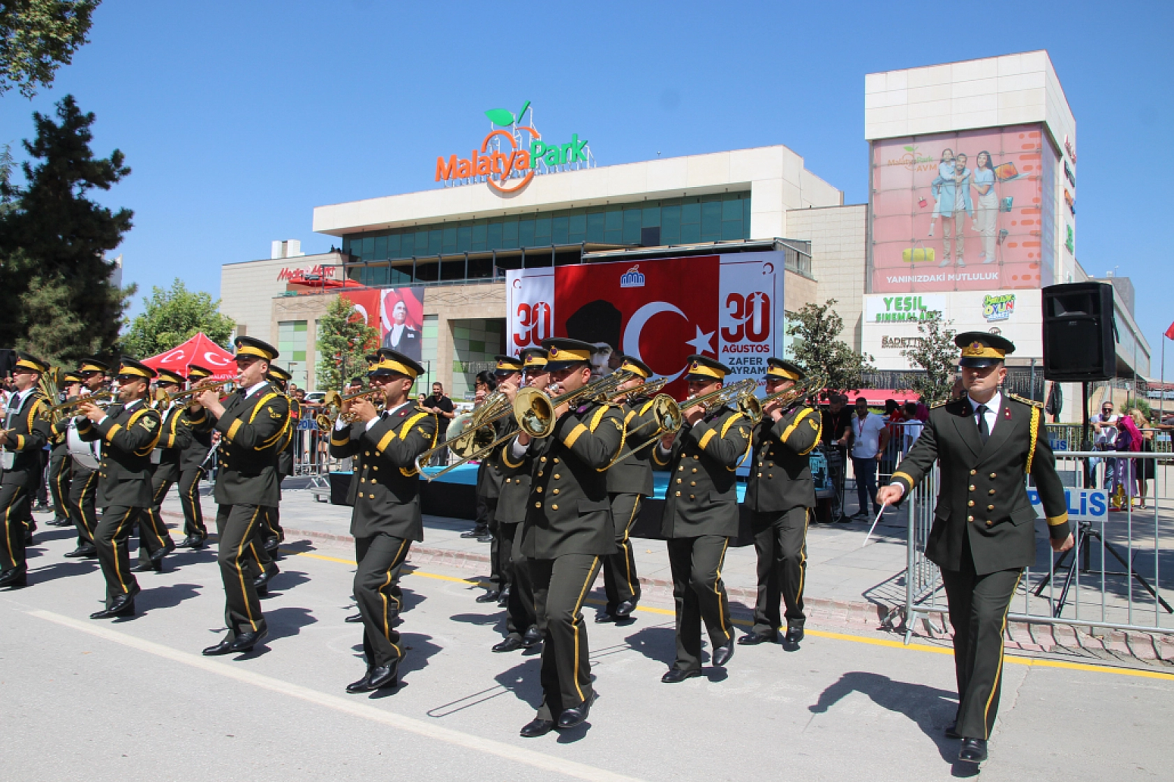 Malatya'da zaferin 103. yılı gururla kutlandı