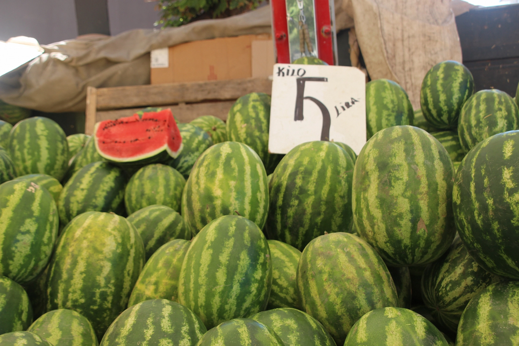 Malatyalılar Marketi Değil Semt Pazarını Seçti! İşte Perşembe Pazarın Güncel Fiyatları…