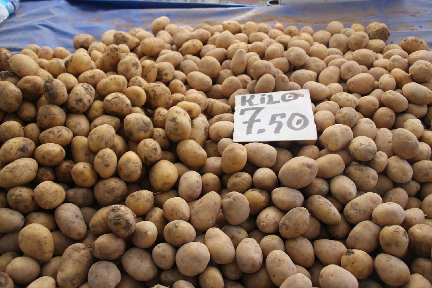 Malatyalılar Marketi Değil Semt Pazarını Seçti! İşte Perşembe Pazarın Güncel Fiyatları…