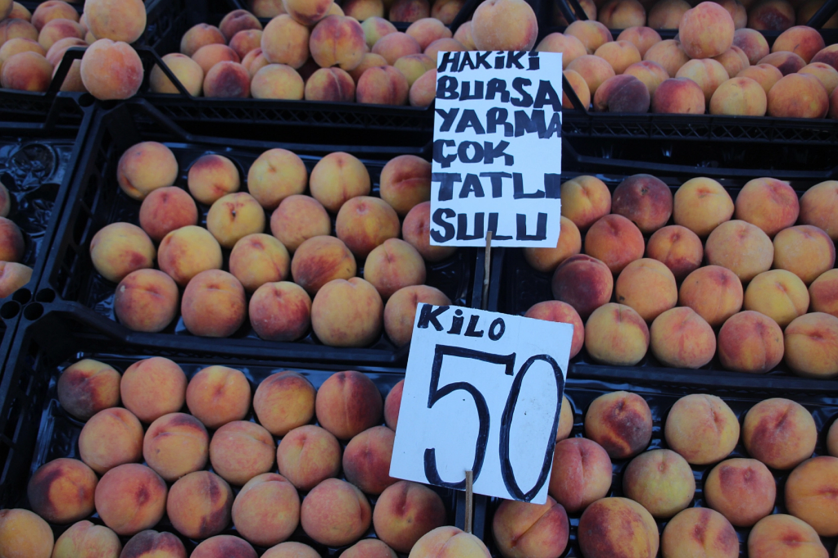 Malatyalılar Marketi Değil Semt Pazarını Seçti! İşte Perşembe Pazarın Güncel Fiyatları…