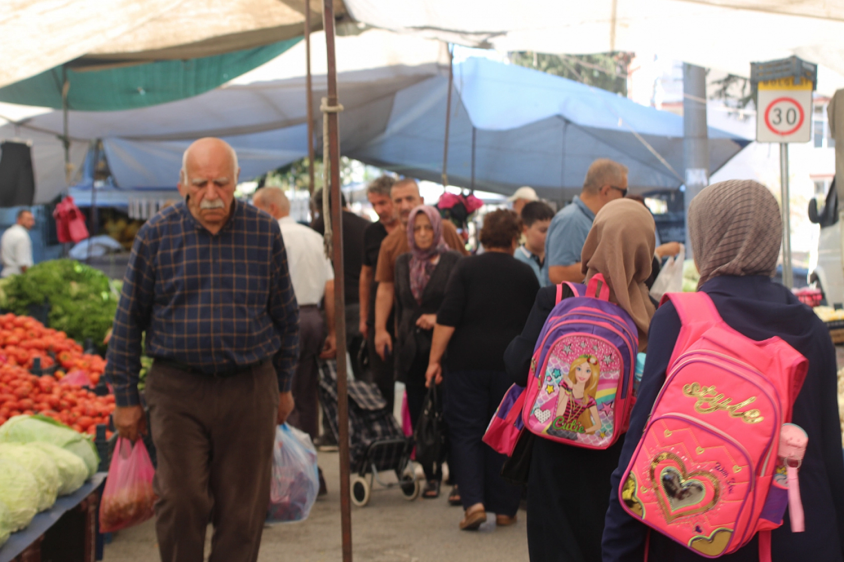 Malatyalılar Marketi Değil Semt Pazarını Seçti! İşte Perşembe Pazarın Güncel Fiyatları…