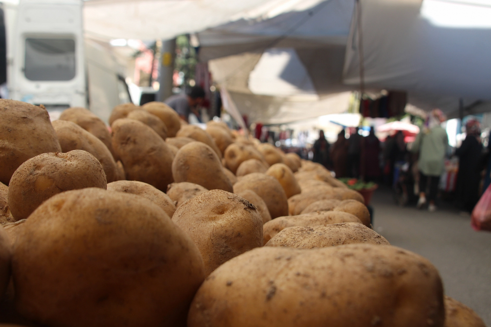 Malatyalılar Marketi Değil Semt Pazarını Seçti! İşte Perşembe Pazarın Güncel Fiyatları…