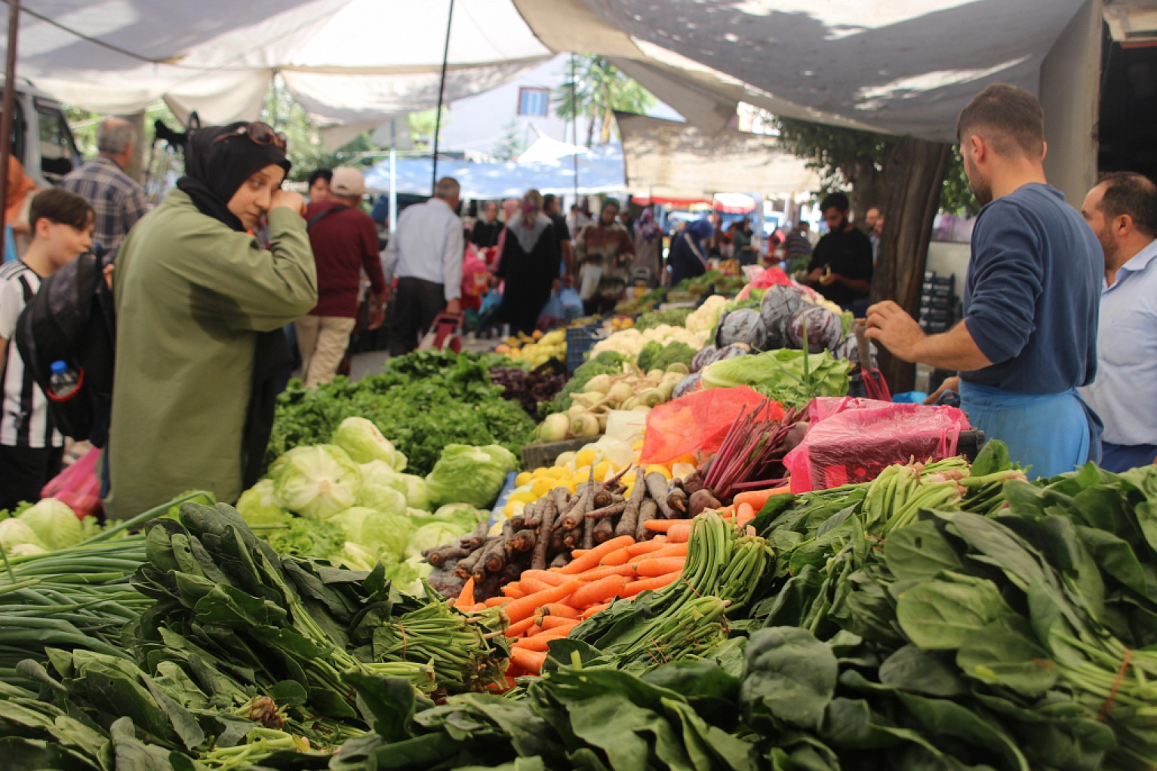 Malatyalılar Marketi Değil Semt Pazarını Seçti! İşte Perşembe Pazarın Güncel Fiyatları…