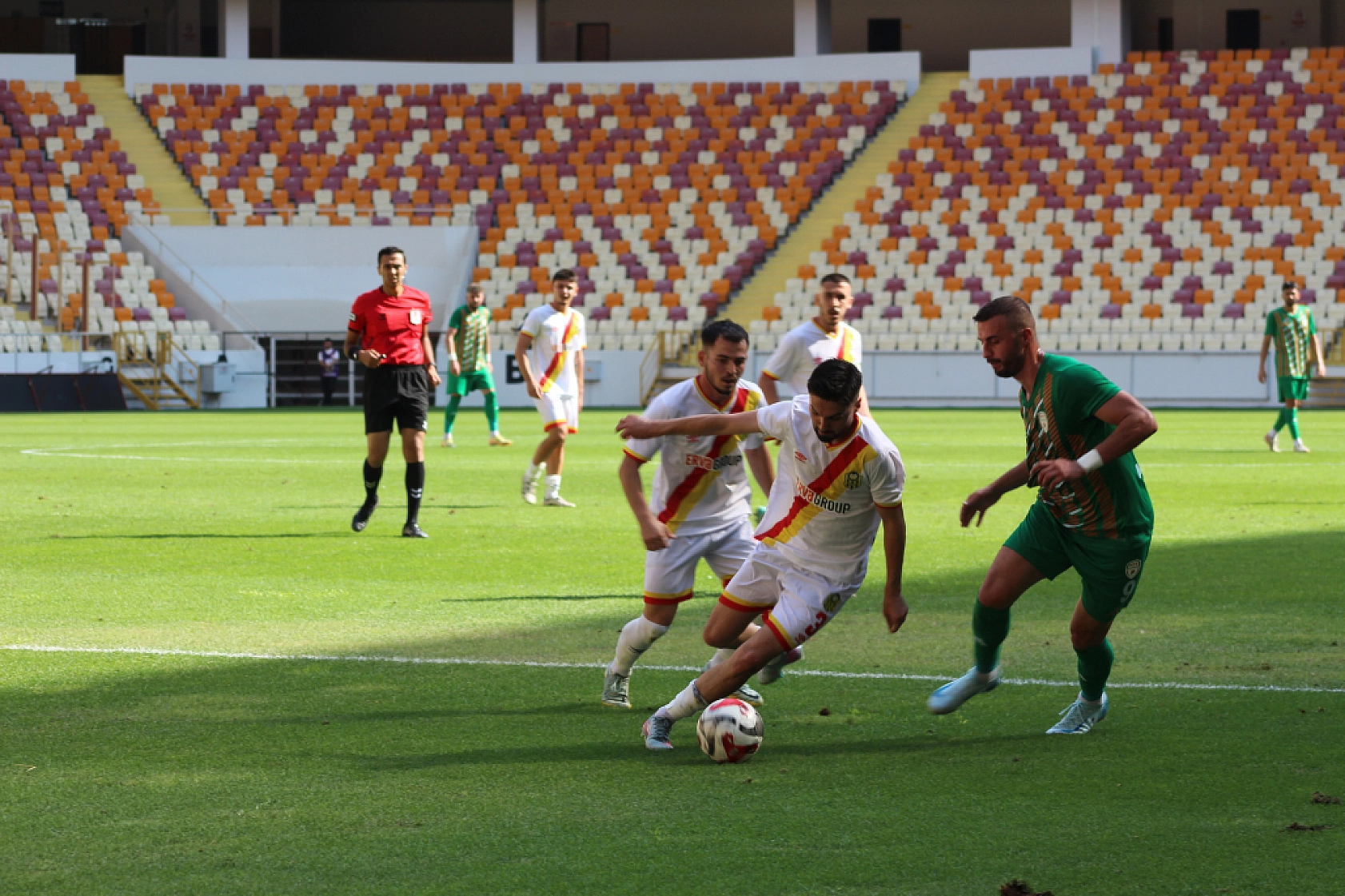 Malatyaspor ve Yeşilyurtspor'da ne bayrak ne de doktor var!