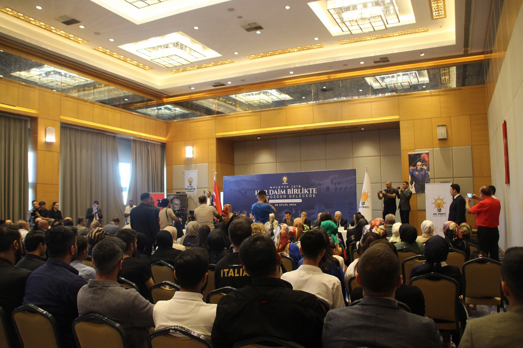 Ak Parti Malatya'da Değişime Mi Gidiyor?