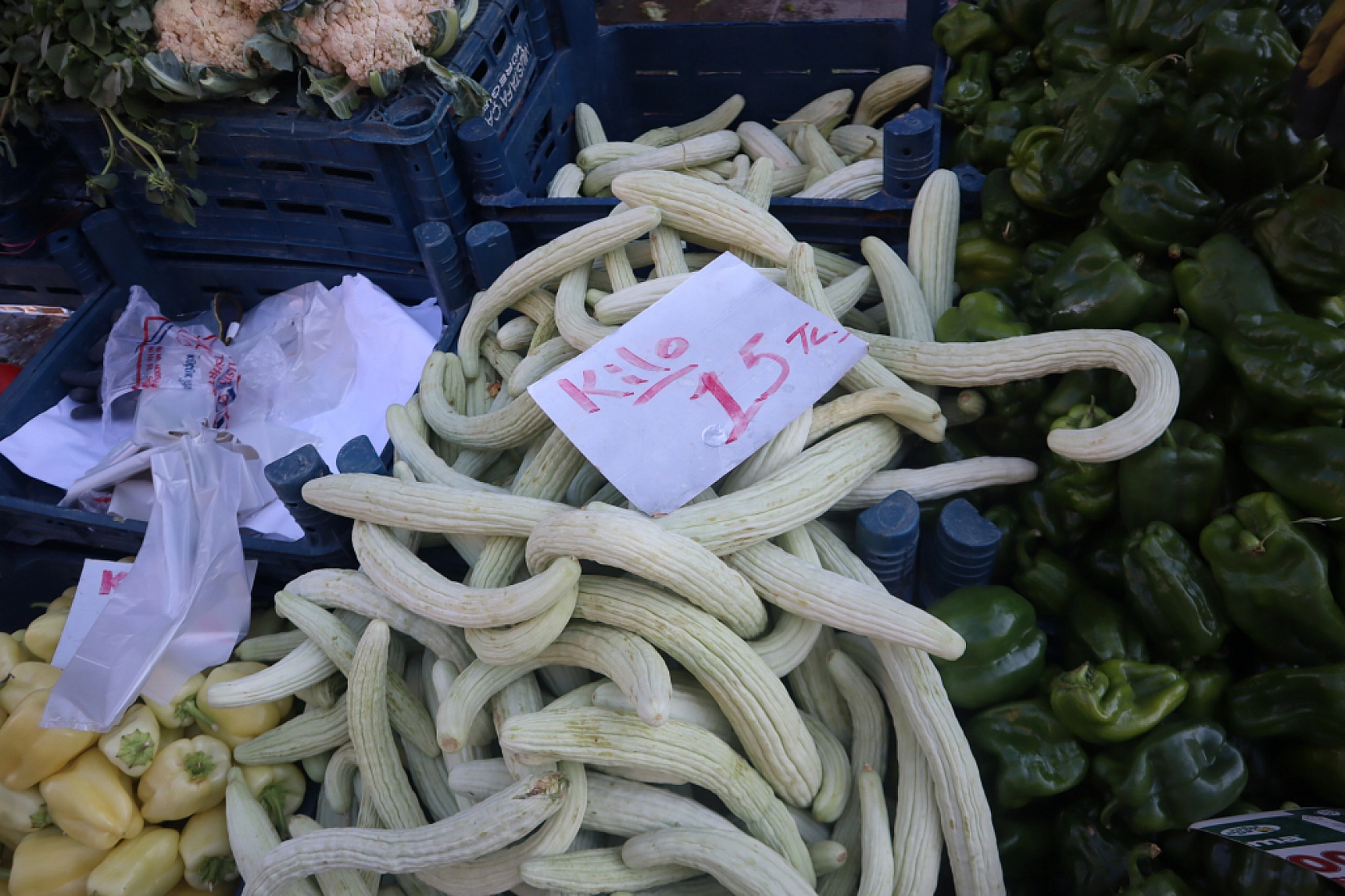 Malatya'da kurutmalık ve salçalık domates ile biber tezgahlarda! Peki fiyatları ne kadar?