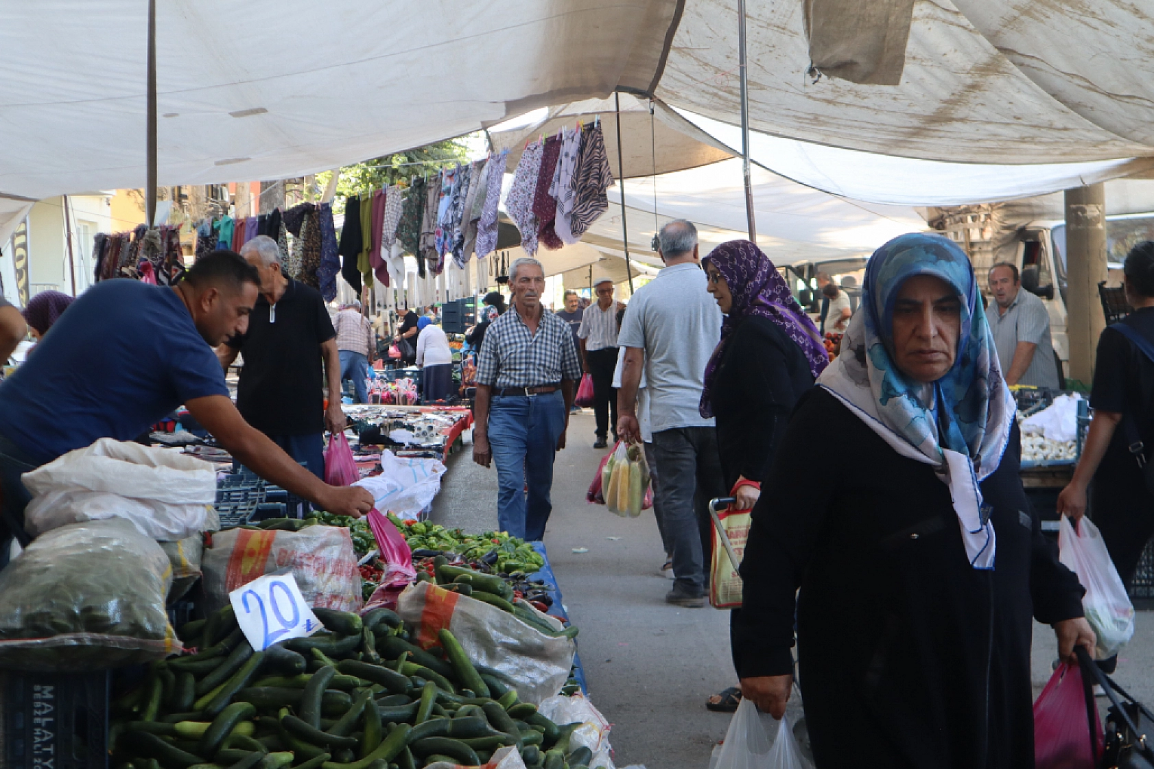 Malatya'da kurutmalık ve salçalık domates ile biber tezgahlarda! Peki fiyatları ne kadar?