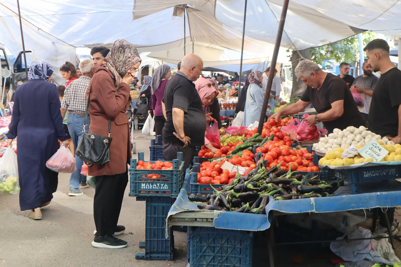 Malatya'da kurutmalık ve salçalık domates ile biber tezgahlarda! Peki fiyatları ne kadar?