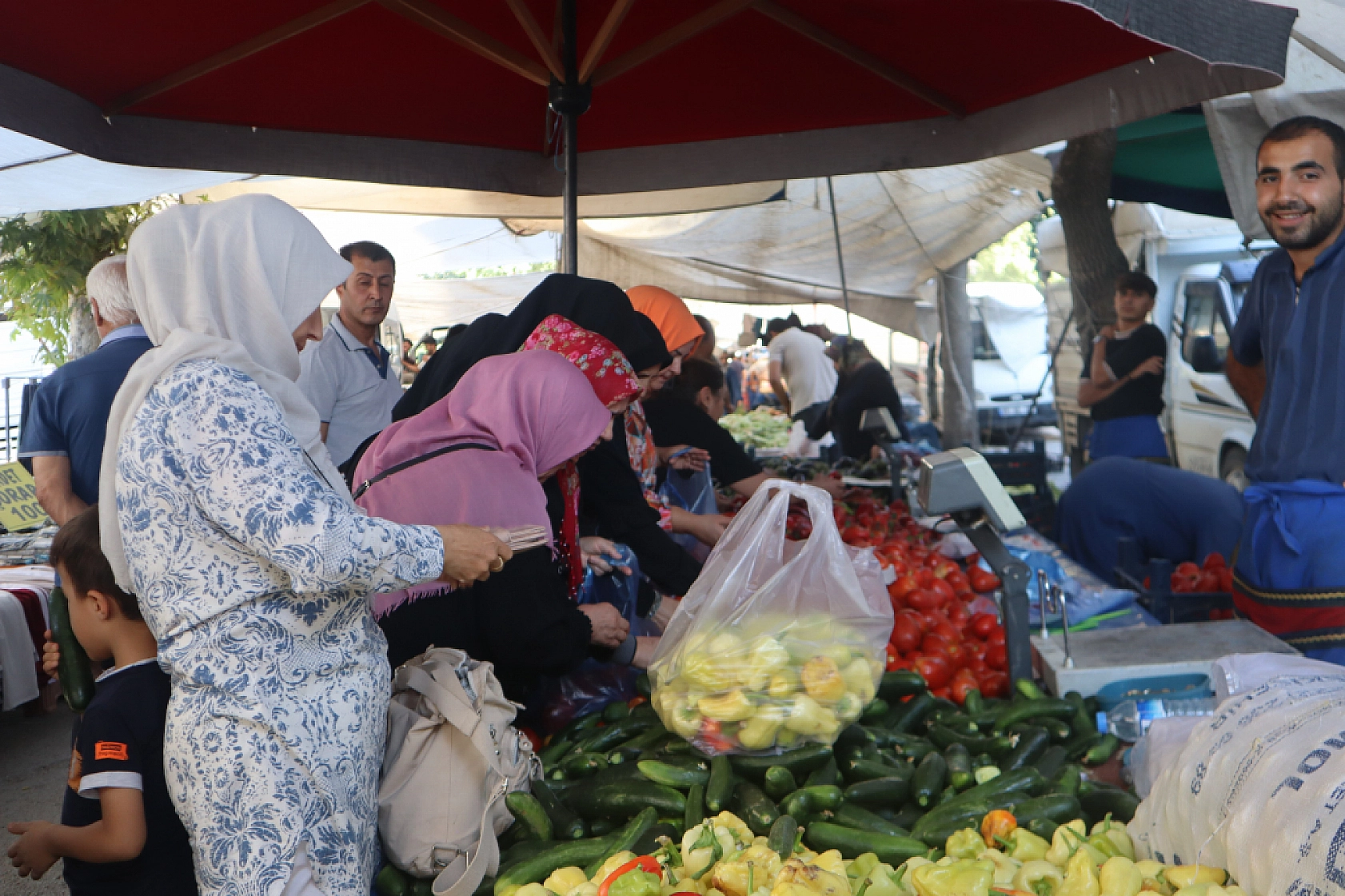 Malatya'da kurutmalık ve salçalık domates ile biber tezgahlarda! Peki fiyatları ne kadar?