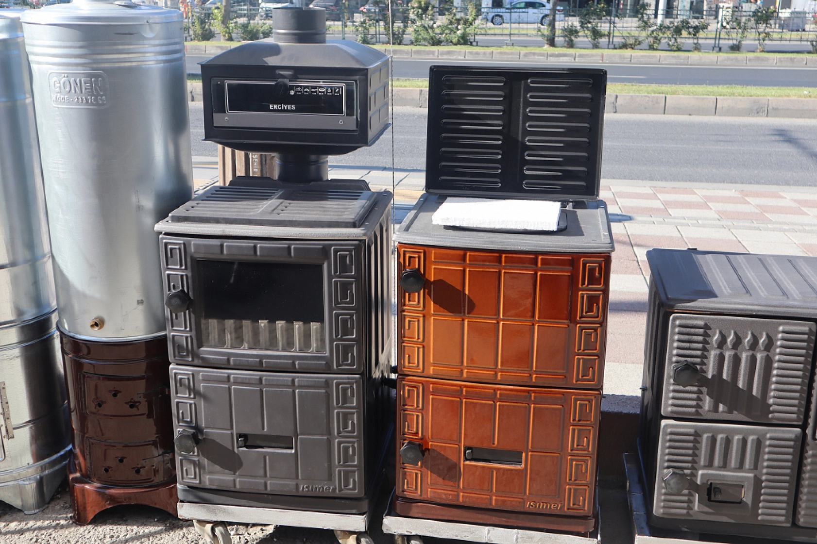 Doğalgaz Fiyatları Cebinizi Yakarken, Sobaya İlgi Artıyor...