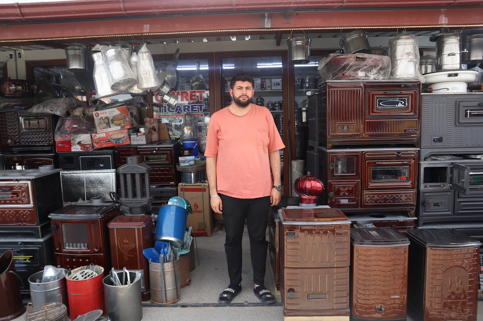 Doğalgaz Fiyatları Cebinizi Yakarken, Sobaya İlgi Artıyor...