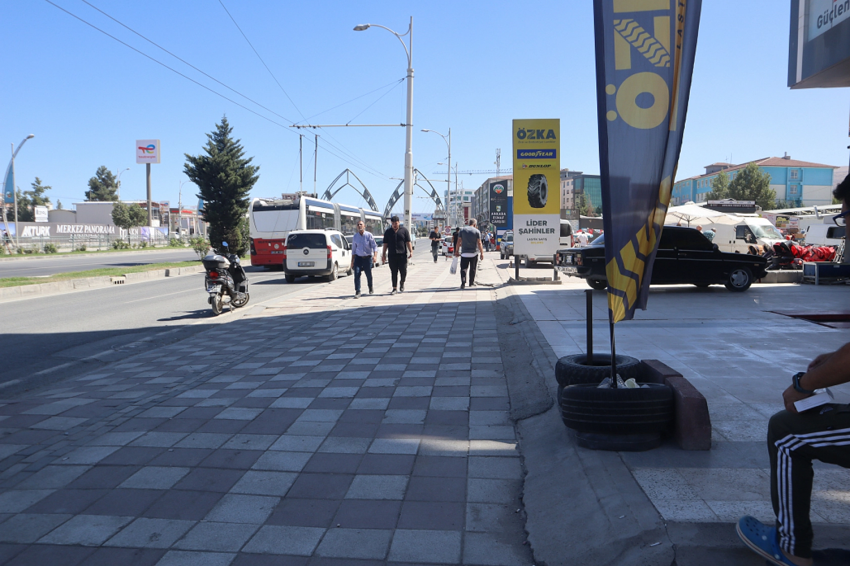 Malatya'da Bit Pazarı gerginliği: Esnaf kalıcı yer istiyor..