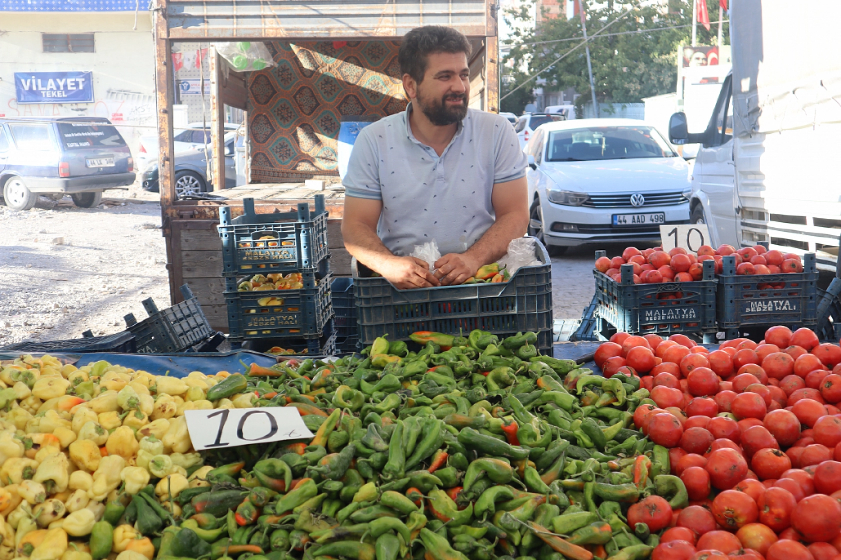 Malatyalılar Alışveriş Tercihlerini Değiştirdi! Marketlere Değil Semt Pazarlarına Akın Ettiler..