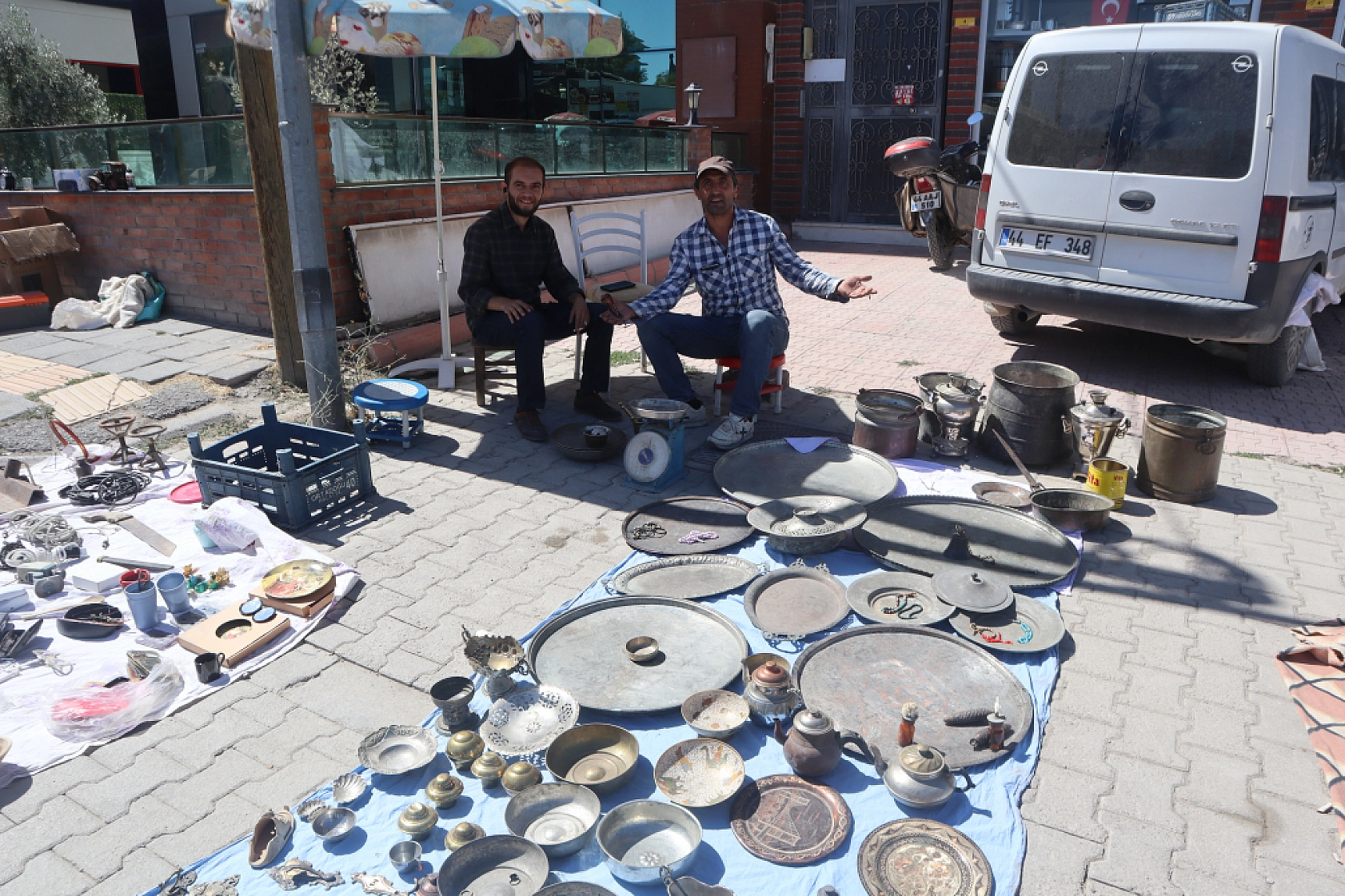 Malatya'da Bit Pazarı gerginliği: Esnaf kalıcı yer istiyor..