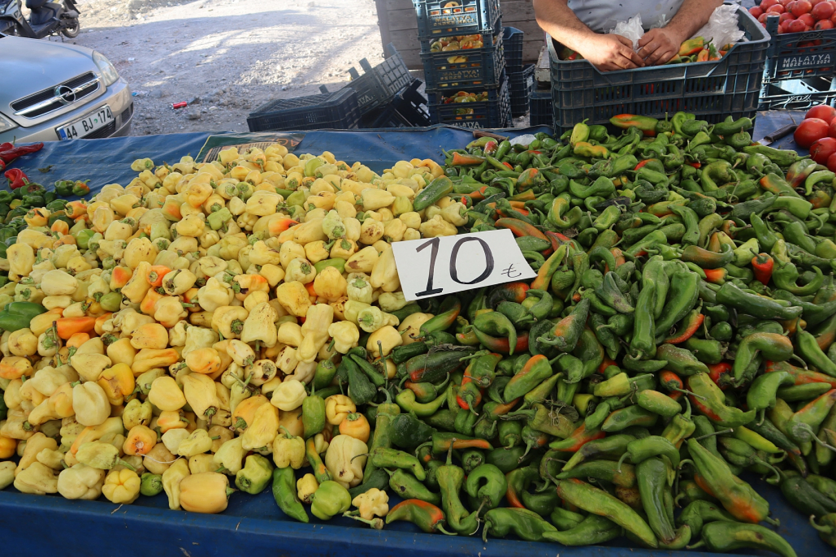 Malatyalılar Alışveriş Tercihlerini Değiştirdi! Marketlere Değil Semt Pazarlarına Akın Ettiler..