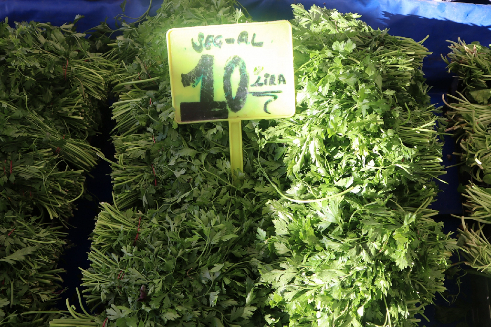 Malatyalılar Alışveriş Tercihlerini Değiştirdi! Marketlere Değil Semt Pazarlarına Akın Ettiler..